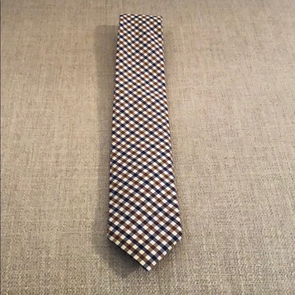 Tie Bar Tie